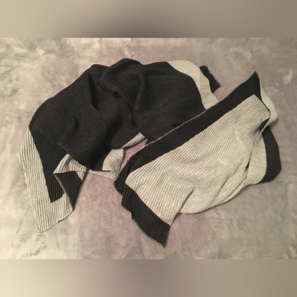 Scarf Bundle - Picture 3 of 16